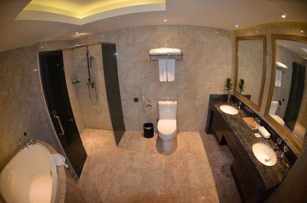 Wanjia International Hotel Csüancsou Kültér fotó